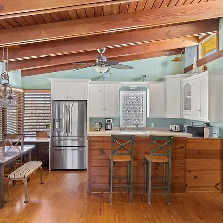 Sanibel Serenity- Gorgeous Near Beach Nature Home